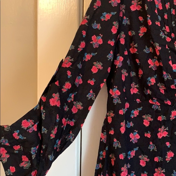 Torrid Floral Spring Blouse 3X - Picture 5 of 8